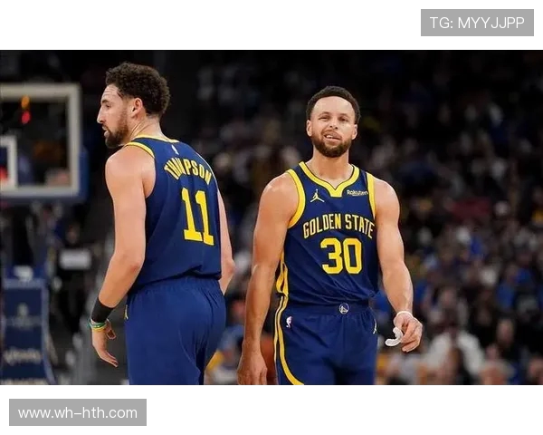 勇士与雷霆巅峰对决揭幕新赛季焦点大战谁能笑到最后