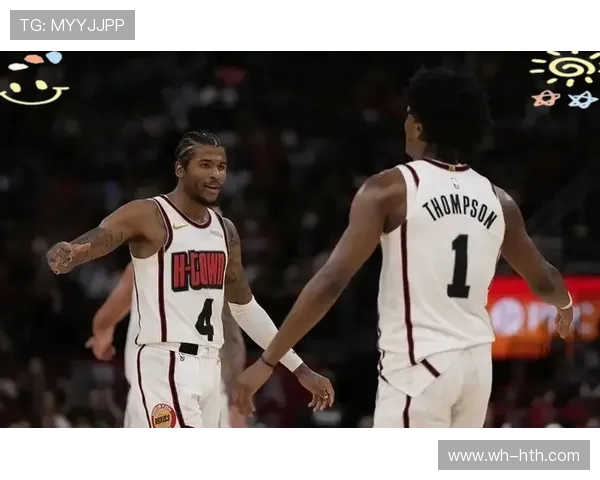 火箭队与马刺队激战正酣 双方鏖战精彩纷呈展现篮球魅力